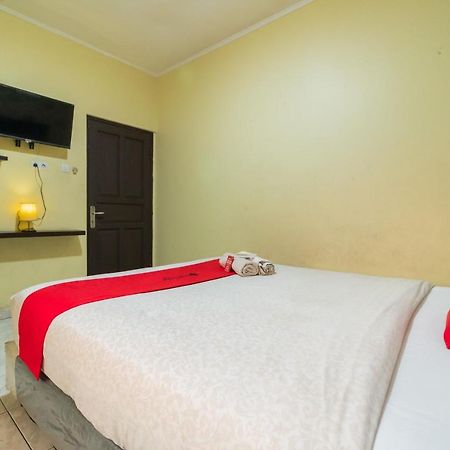 Reddoorz Near Tomang 2 Hotel Джакарта Екстериор снимка