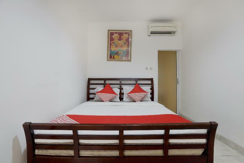 Reddoorz Near Tomang 2 Hotel Джакарта Екстериор снимка