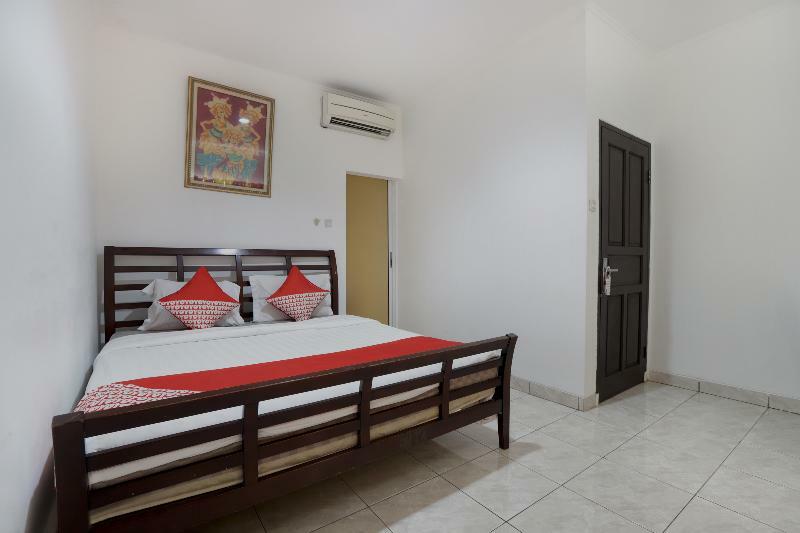 Reddoorz Near Tomang 2 Hotel Джакарта Екстериор снимка